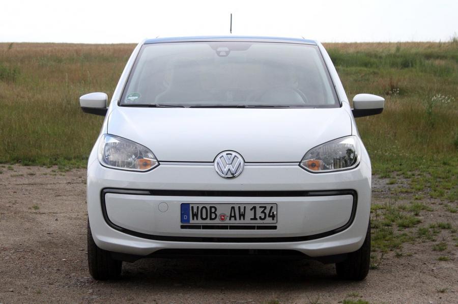  Volkswagen e-up! 2013 года  (фото 26 из 45)